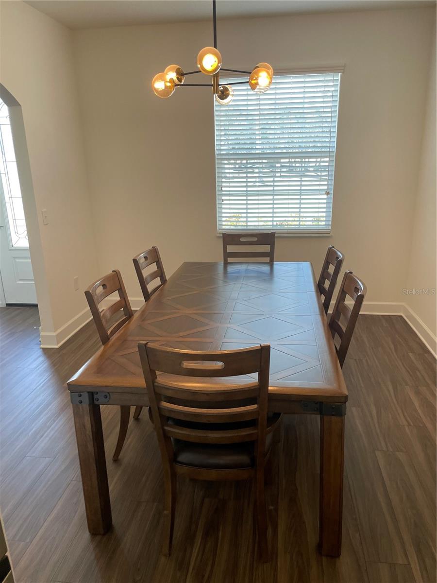 Image 13 of 64 For 33 Deer Road