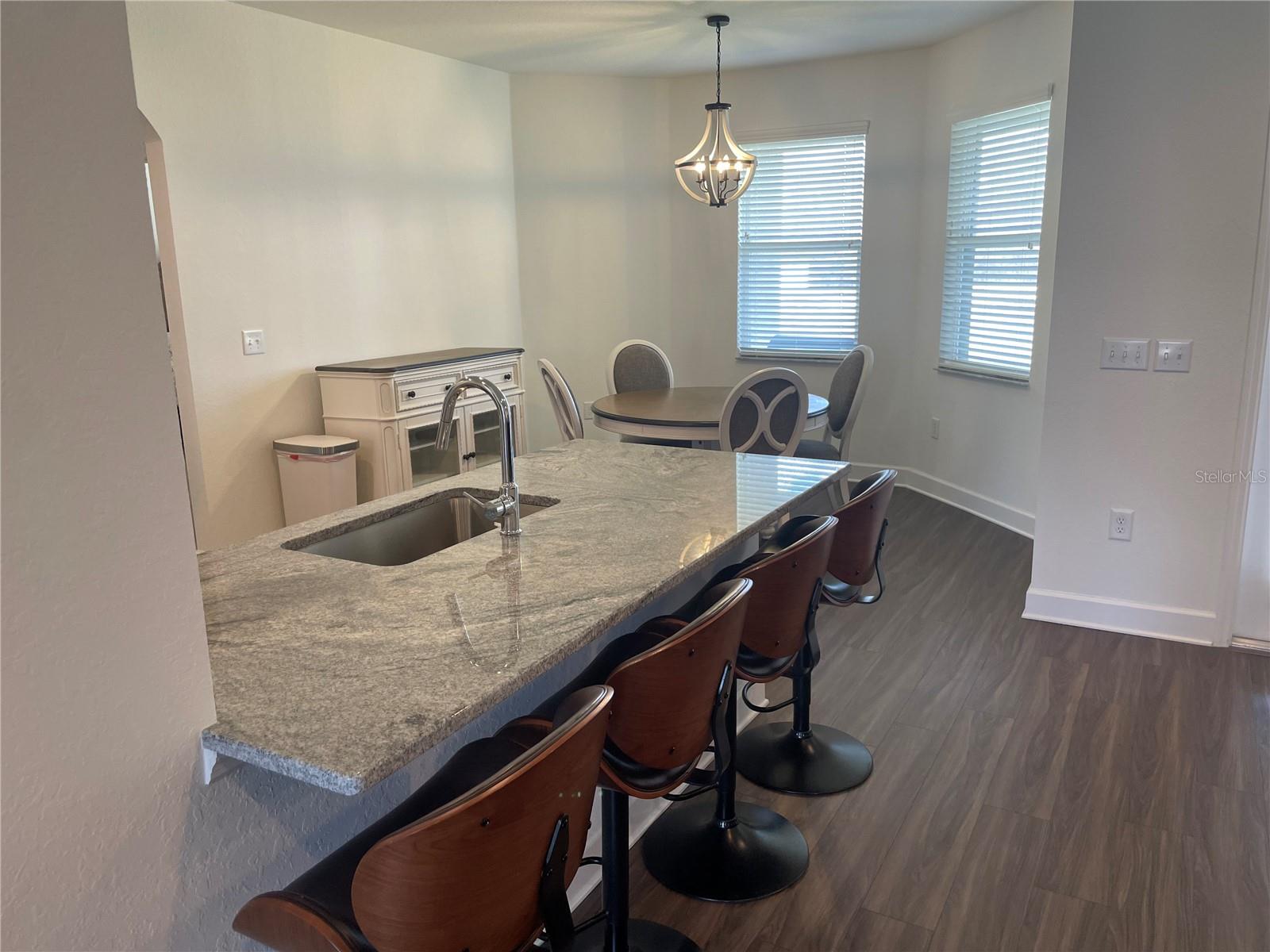 Image 18 of 64 For 33 Deer Road