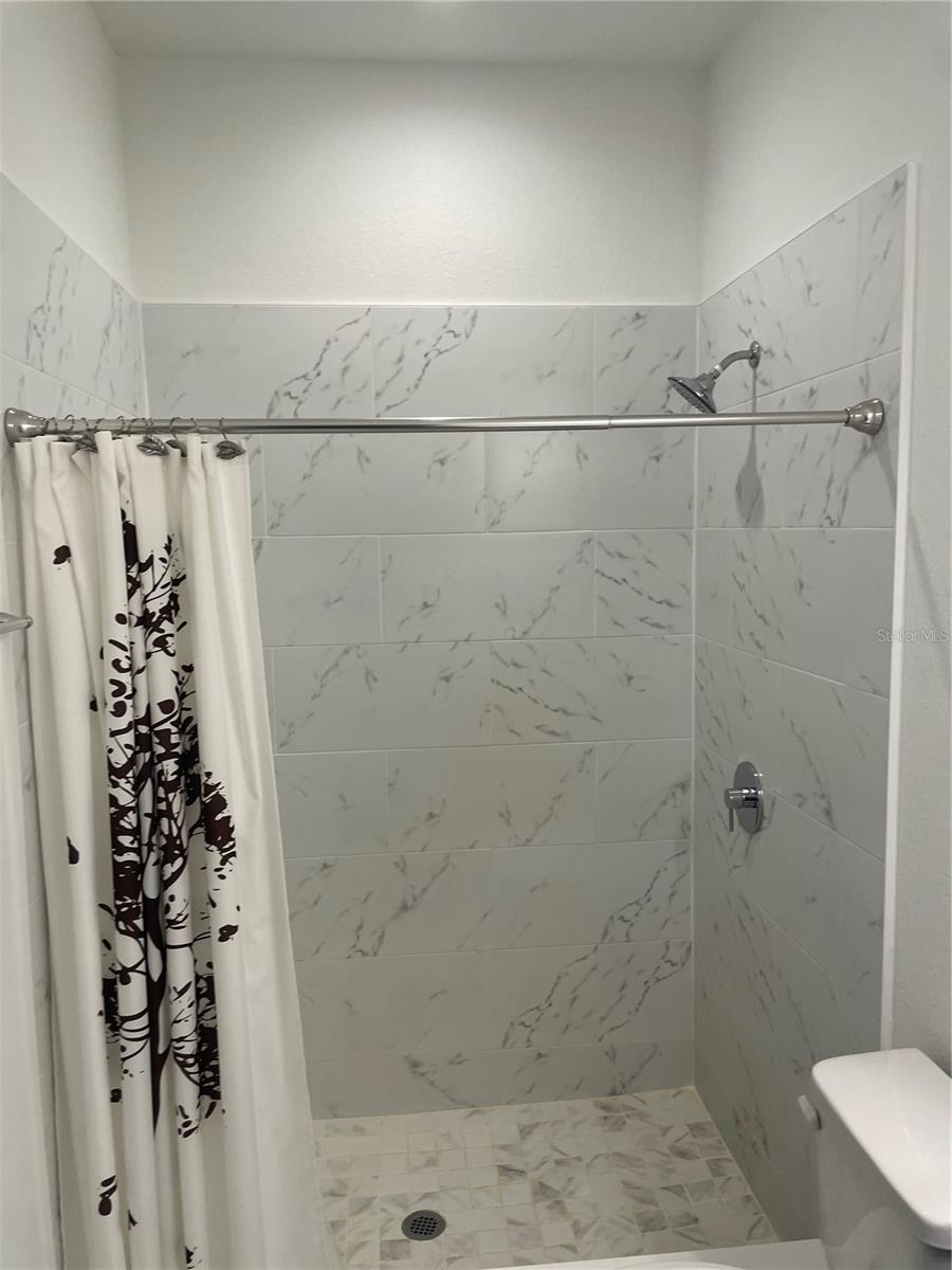 Image 43 of 64 For 33 Deer Road