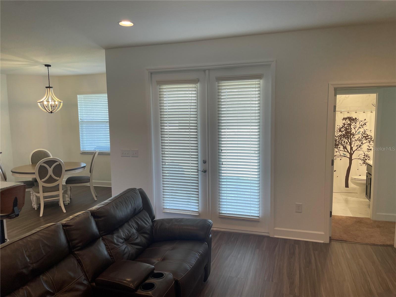 Image 48 of 64 For 33 Deer Road