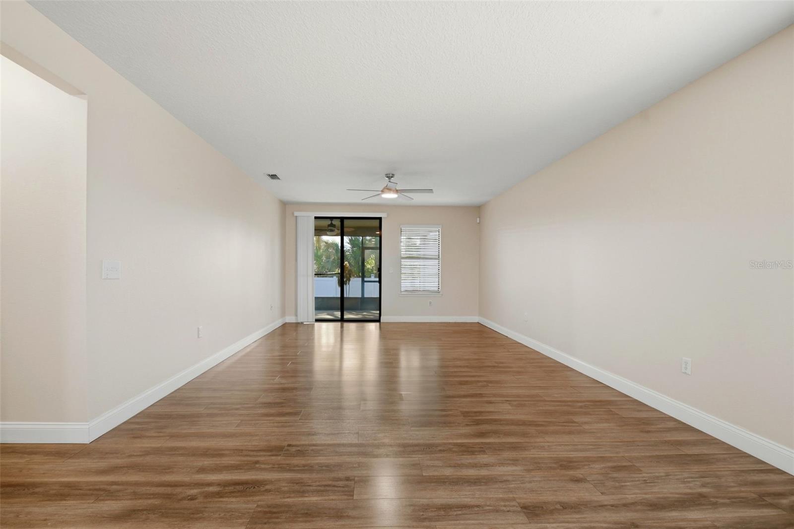 Image 11 of 40 For 2572 Vineyard Circle