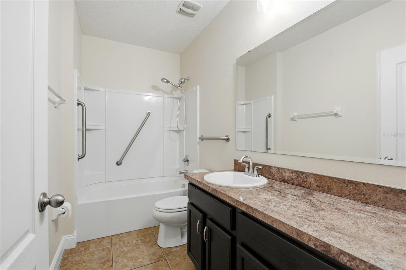 Image 21 of 40 For 2572 Vineyard Circle