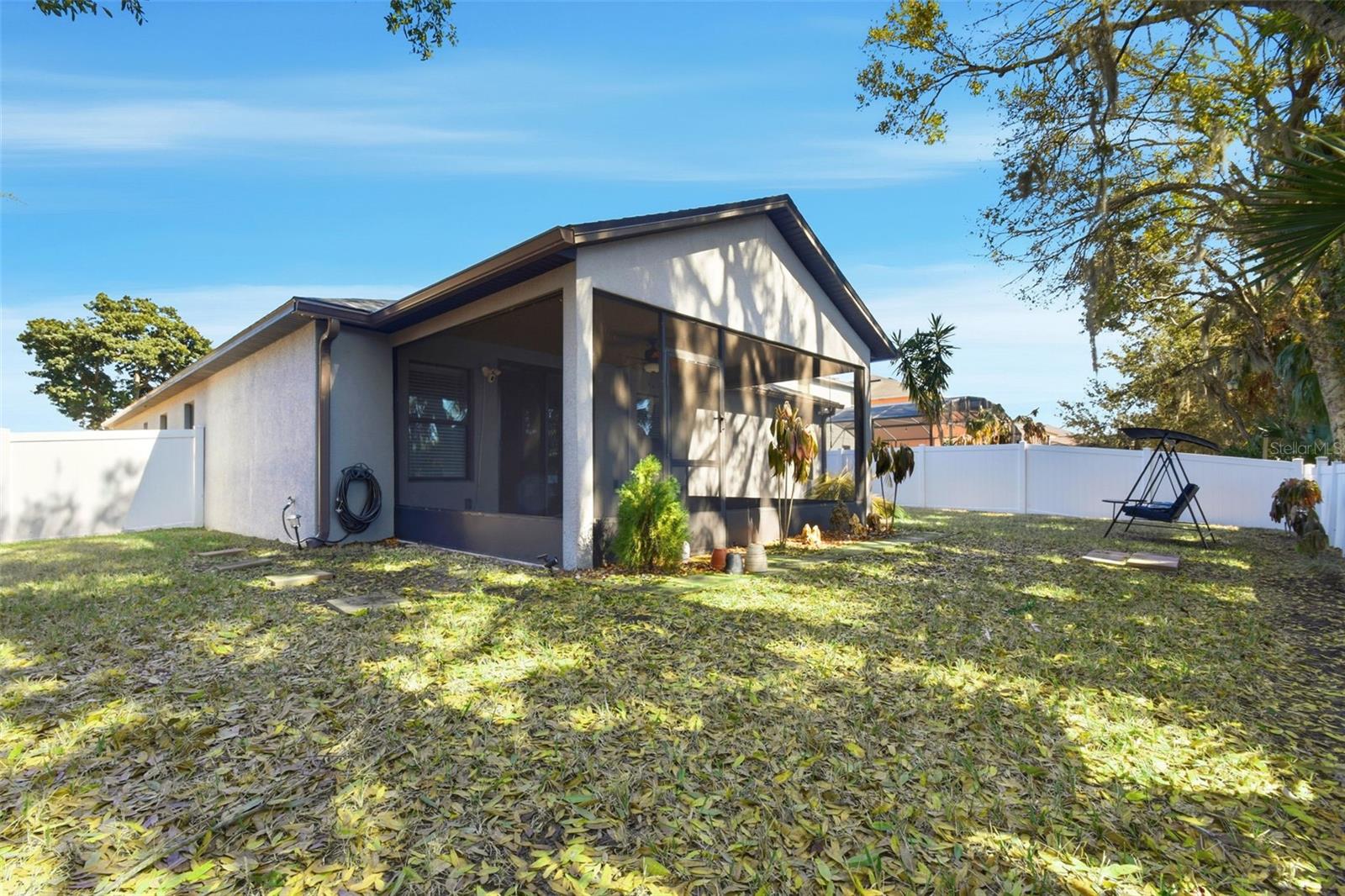 Image 23 of 40 For 2572 Vineyard Circle