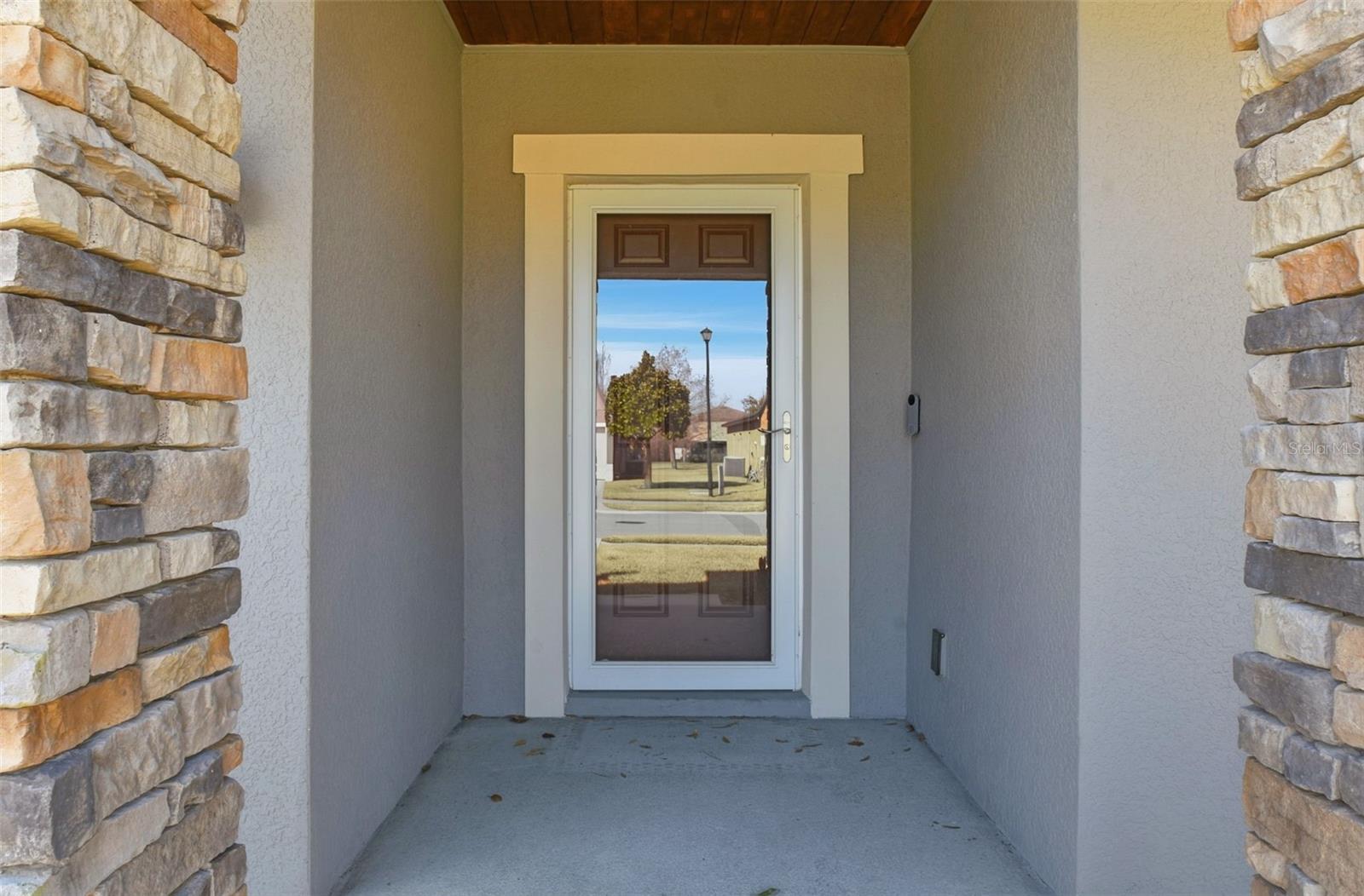 Image 4 of 40 For 2572 Vineyard Circle