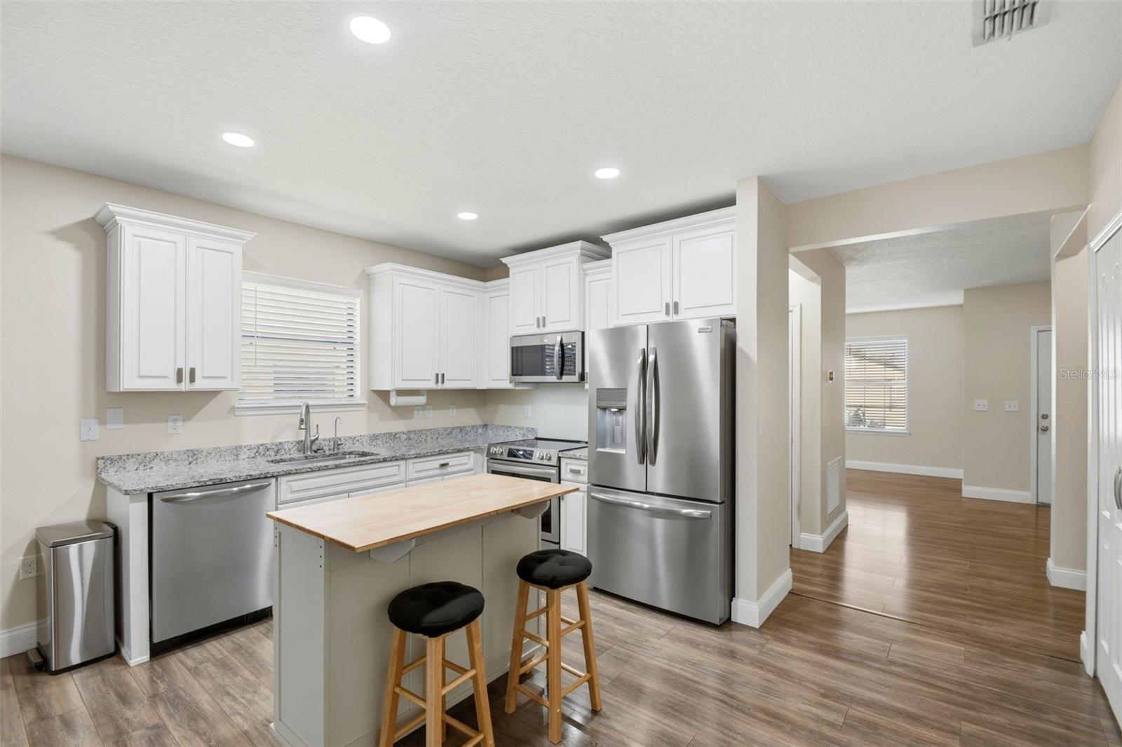 Image 7 of 40 For 2572 Vineyard Circle