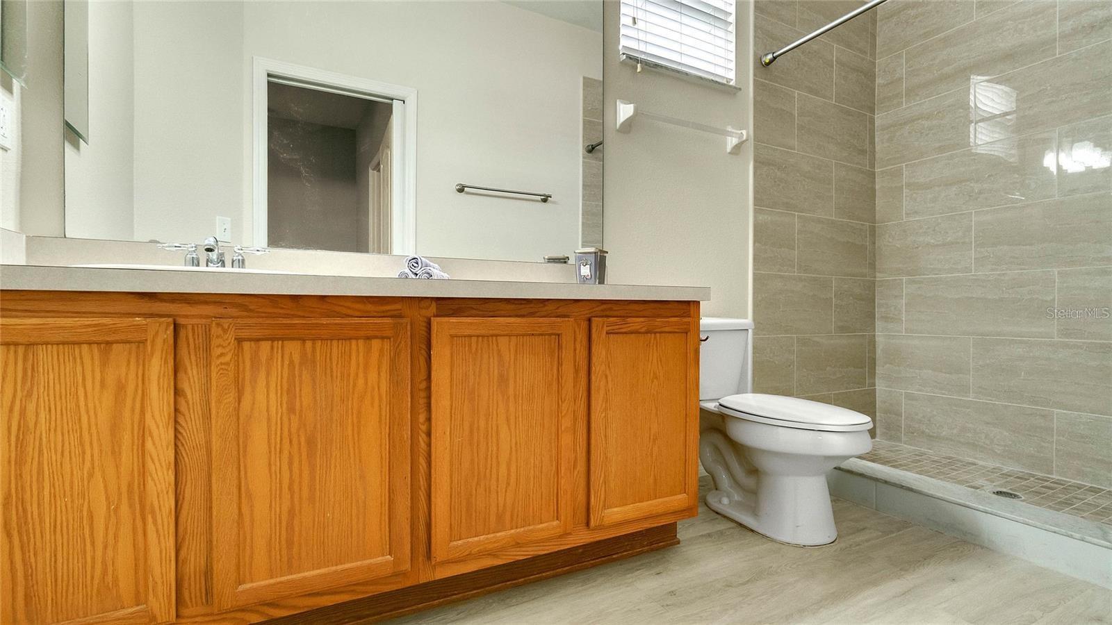 Image 13 of 18 For 10624 Savannah Wood Drive 89