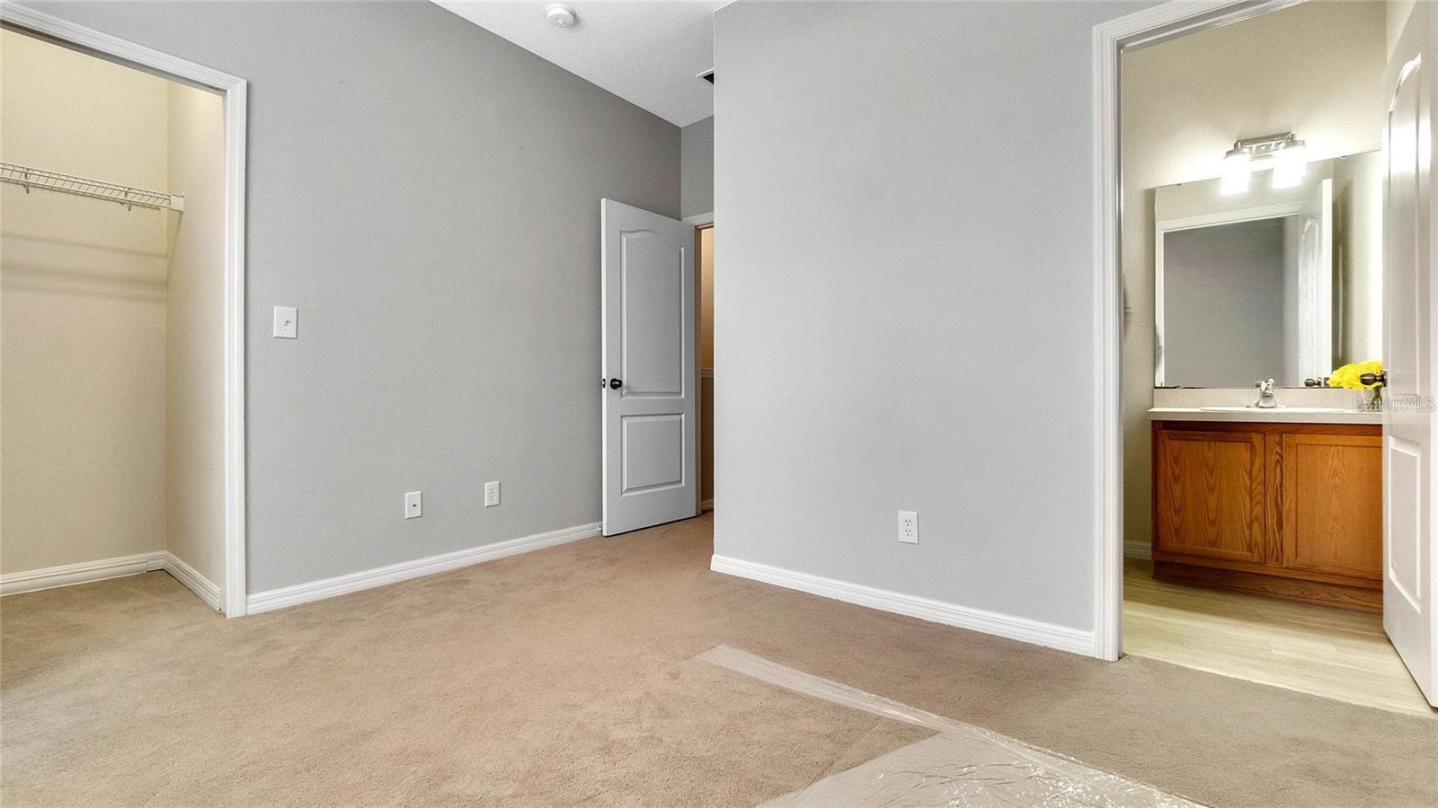 Image 15 of 18 For 10624 Savannah Wood Drive 89