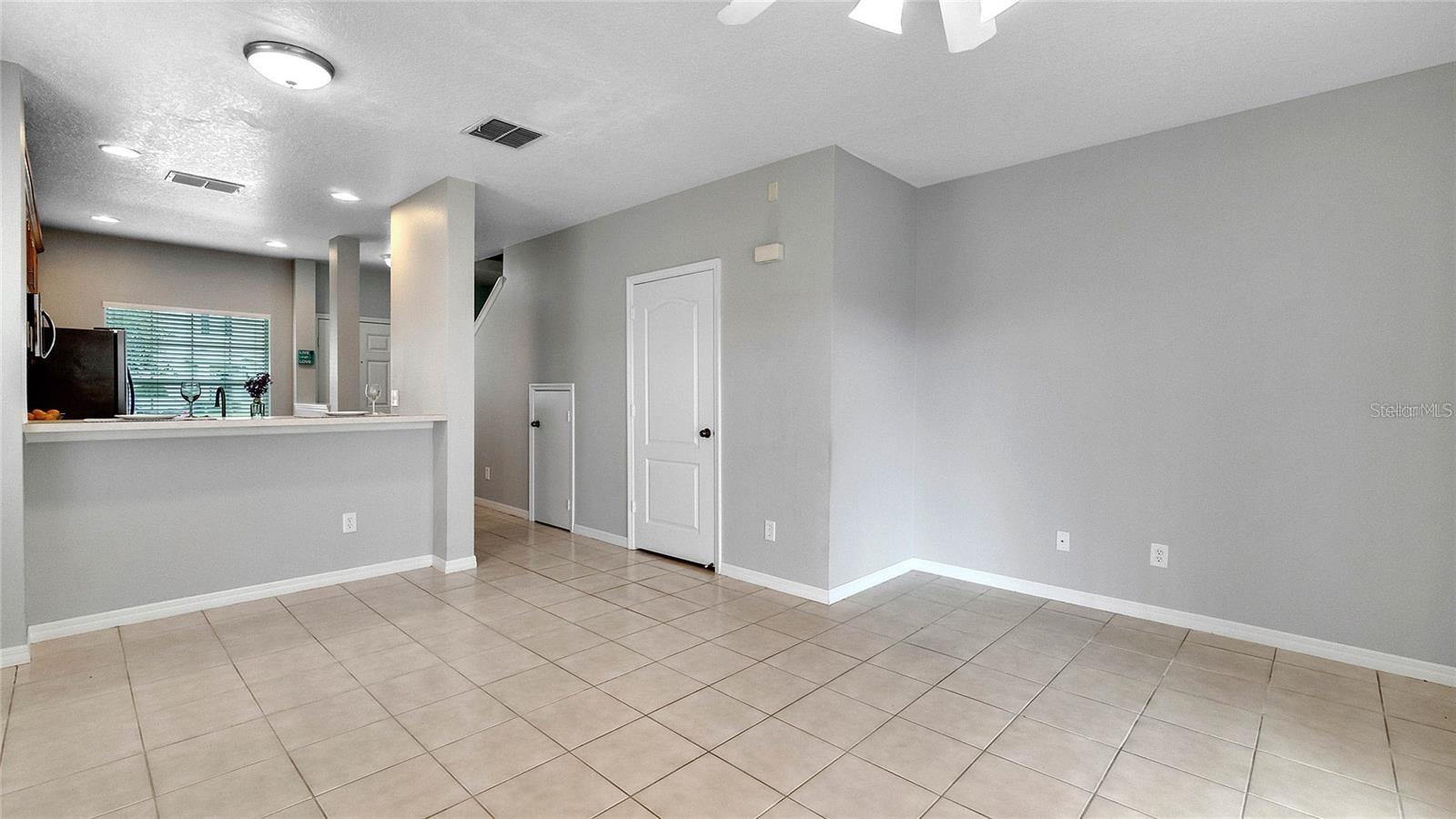 Image 8 of 18 For 10624 Savannah Wood Drive 89