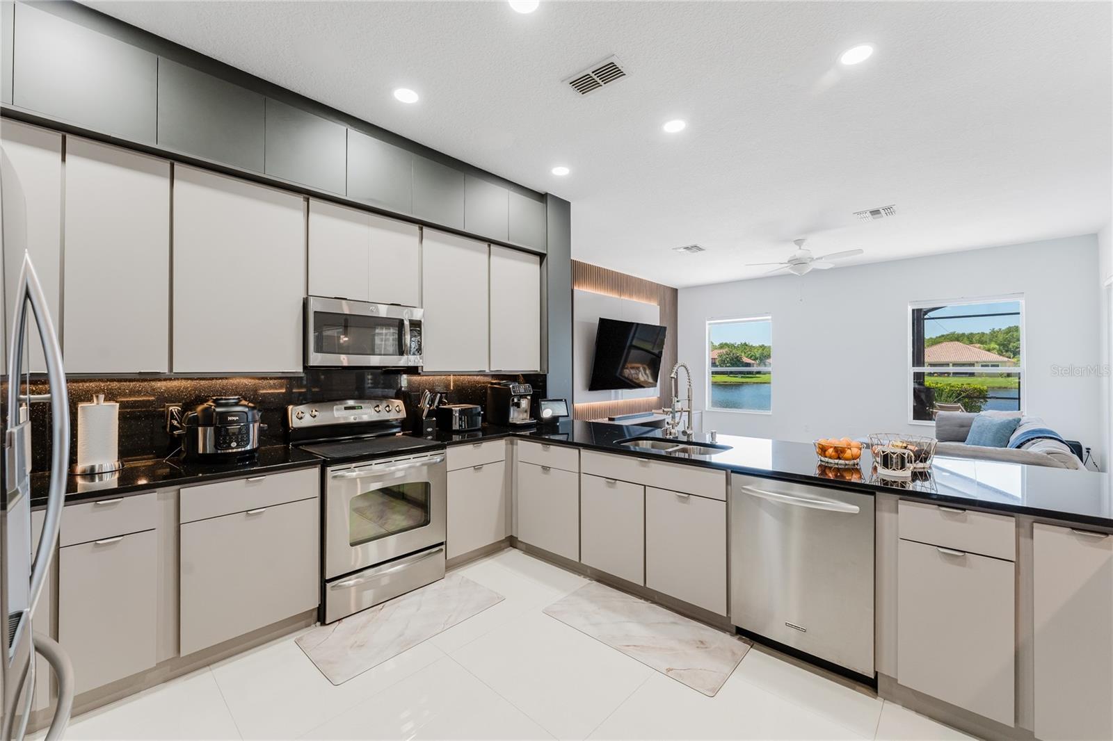 Image 33 of 70 For 2591 Swoop Circle