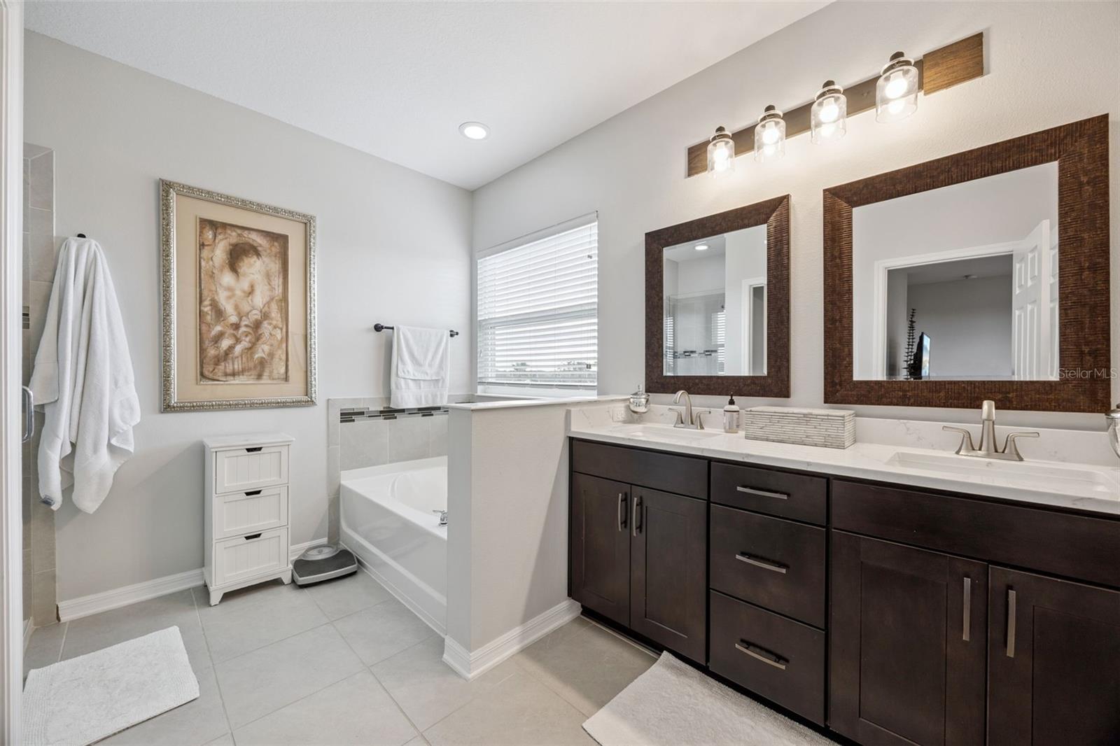 Image 17 of 36 For 17430 Promenade Drive