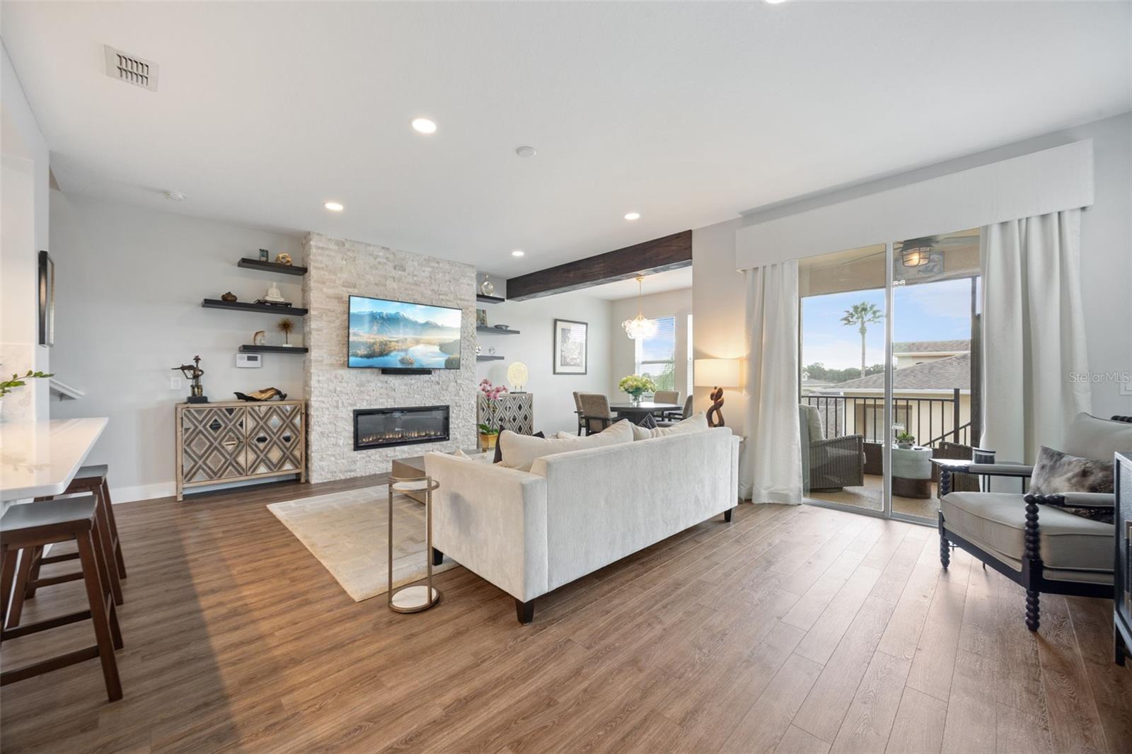 Image 6 of 36 For 17430 Promenade Drive