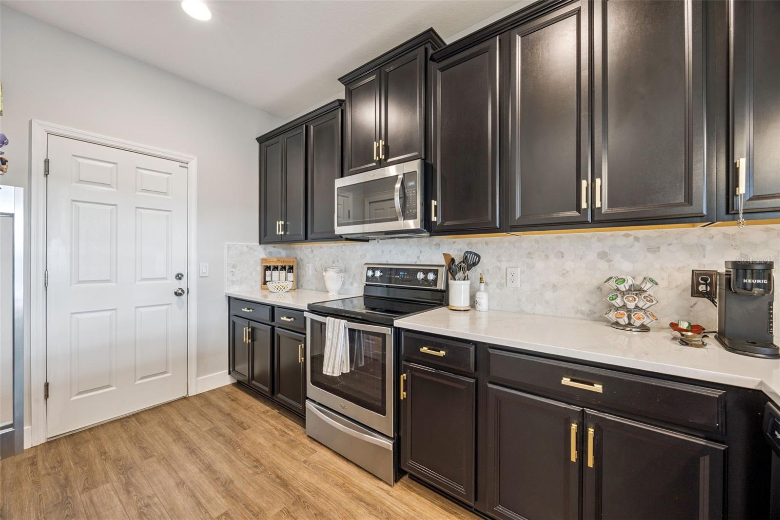 Image 9 of 36 For 17430 Promenade Drive