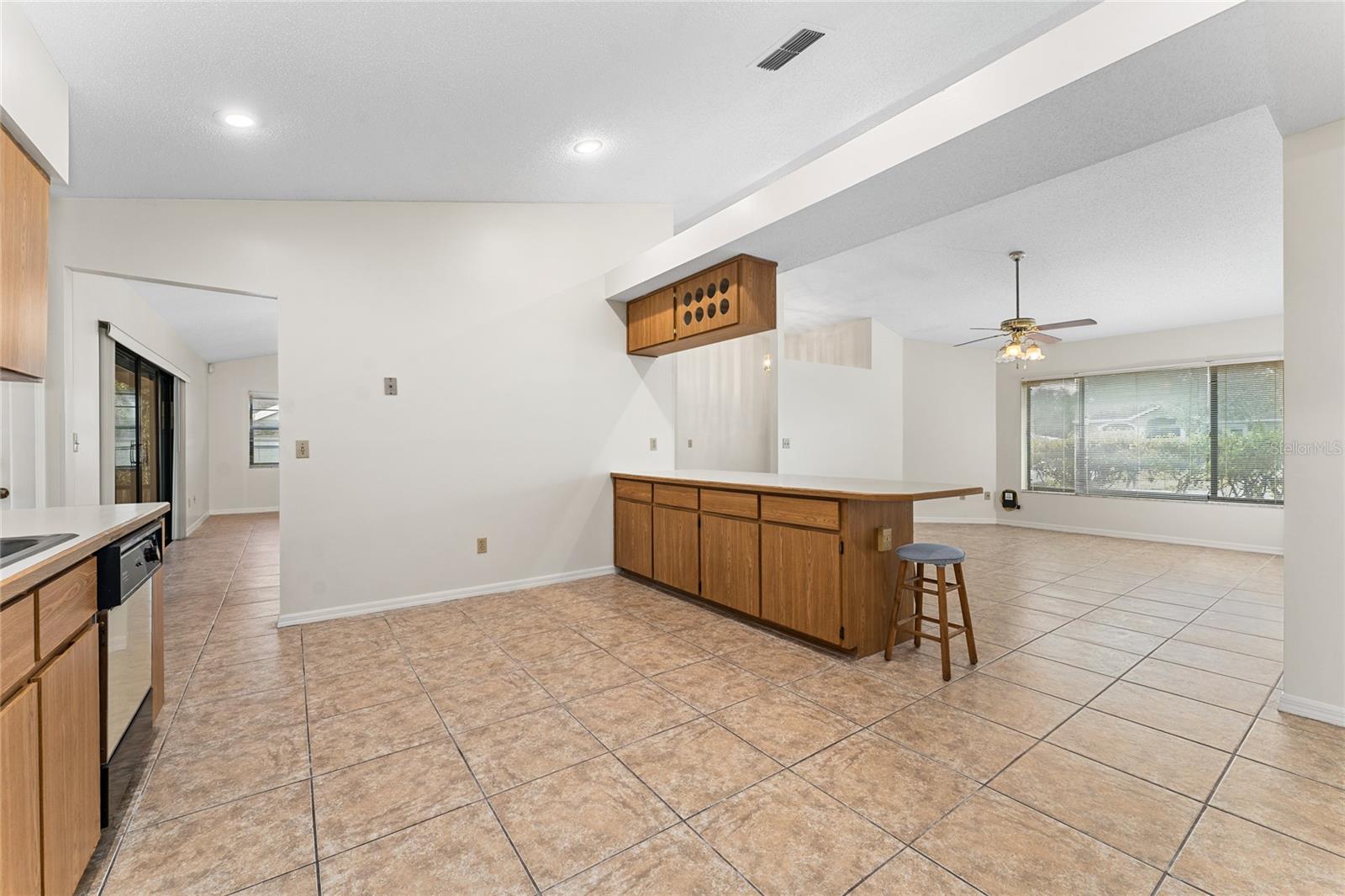 Image 17 of 36 For 1126 Trotwood Boulevard