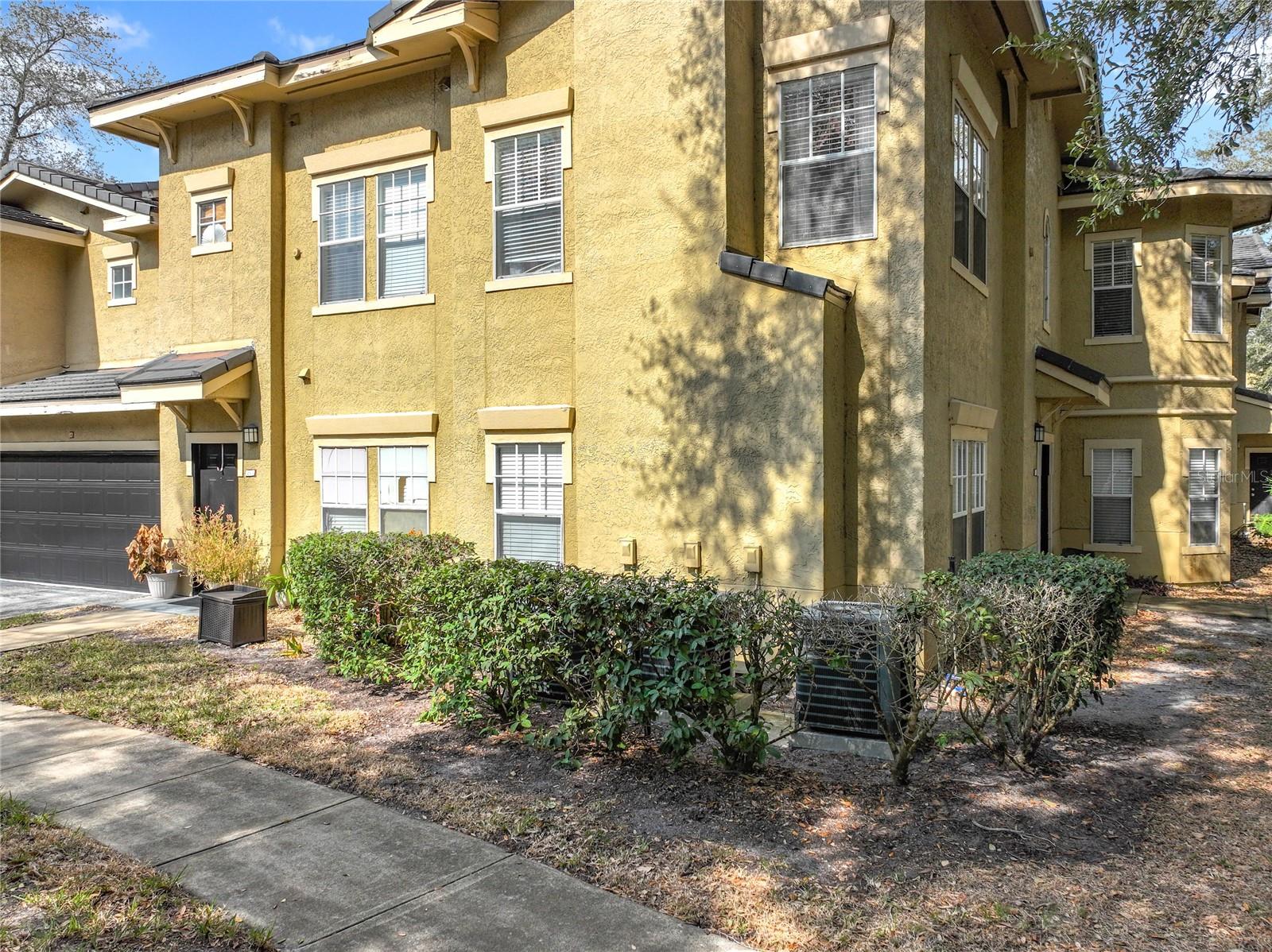 Image 54 of 62 For 157 Villa Di Este Terrace 213