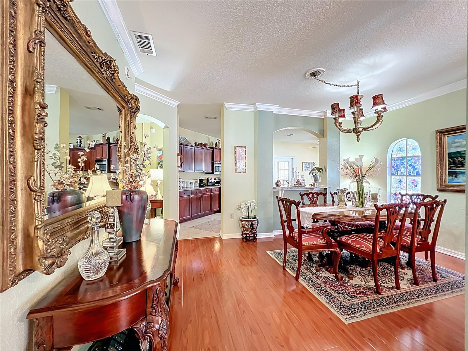 Image 7 of 62 For 157 Villa Di Este Terrace 213