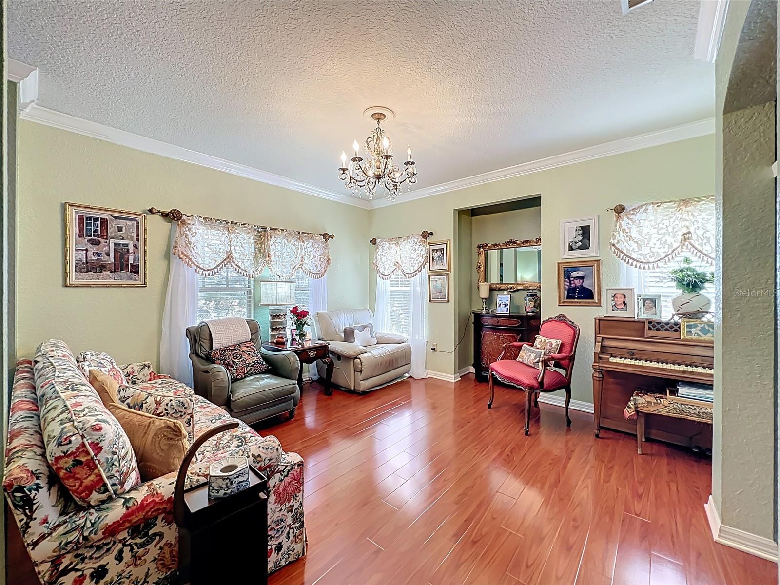 Image 8 of 62 For 157 Villa Di Este Terrace 213