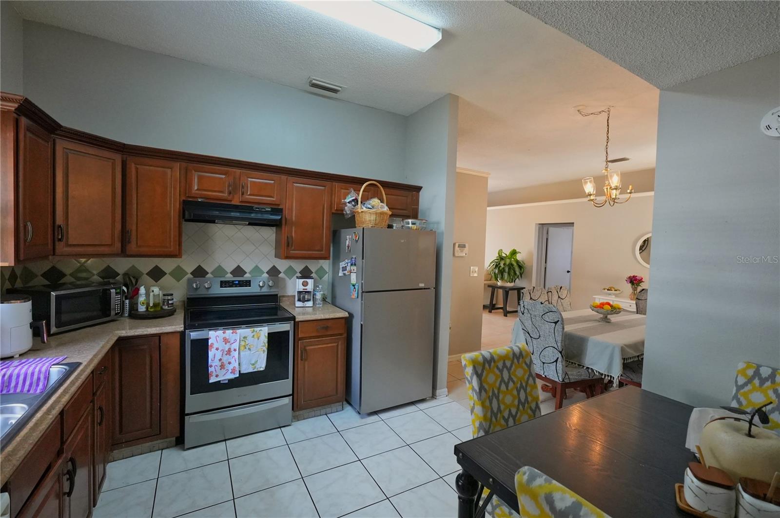 Image 6 of 23 For 11702 Cuxham Drive