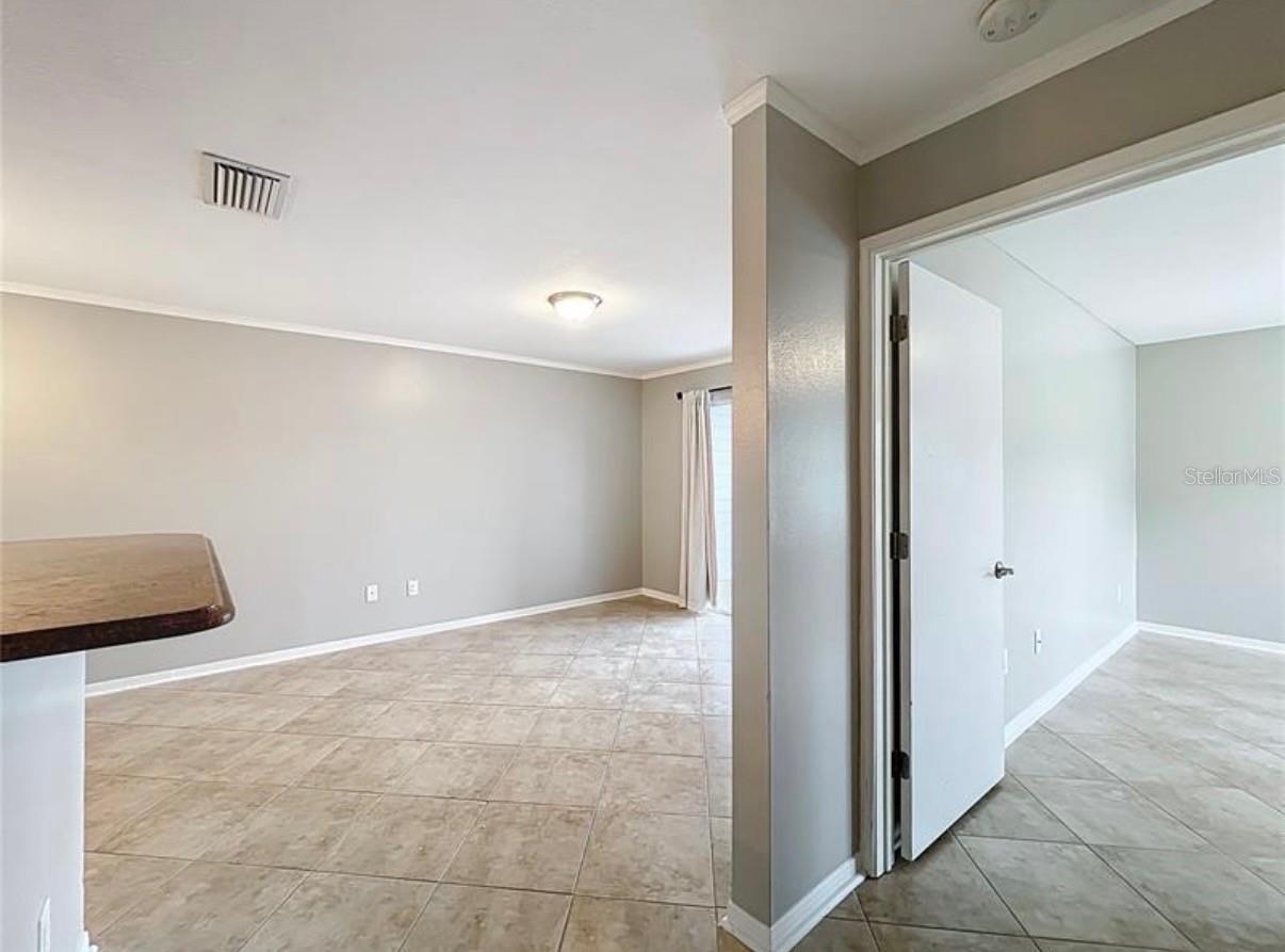 Image 12 of 33 For 2513 Grassy Point Drive 107