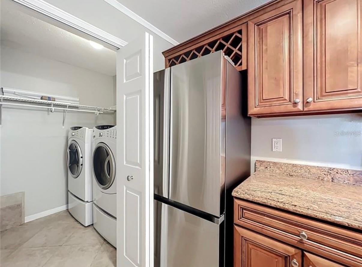 Image 8 of 33 For 2513 Grassy Point Drive 107