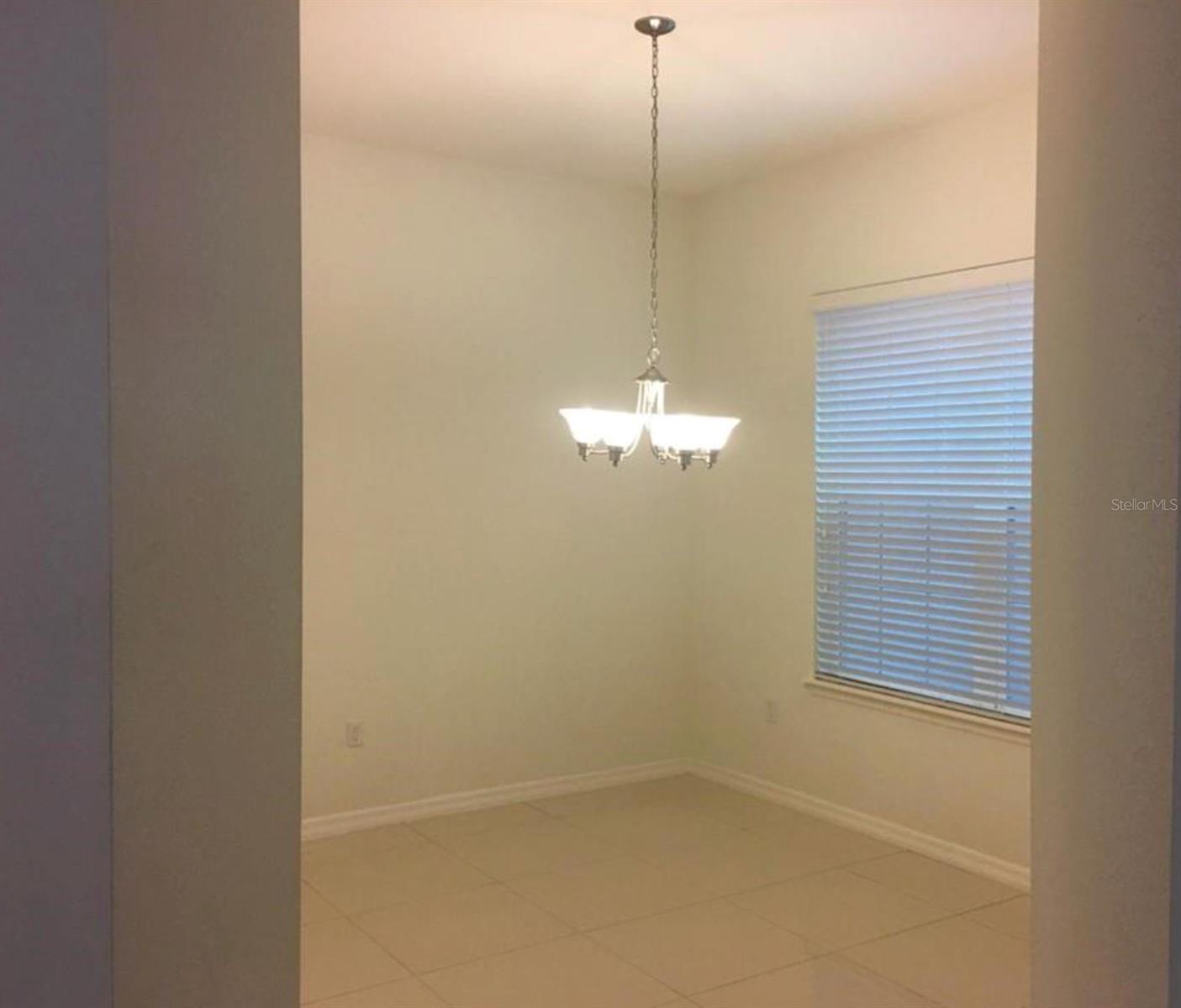 Image 5 of 16 For 9377 Meadow Hunt Way