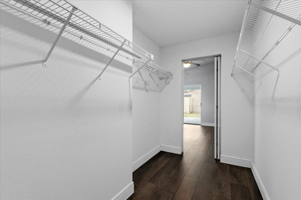 Image 17 of 34 For 2435 Lake Jackson Circle