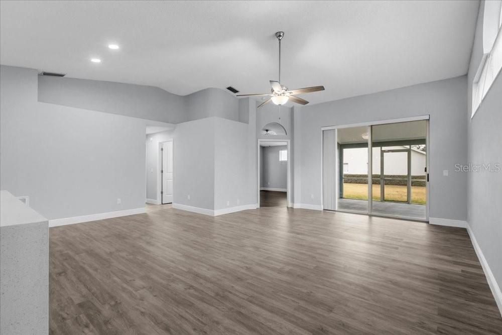 Image 5 of 34 For 2435 Lake Jackson Circle