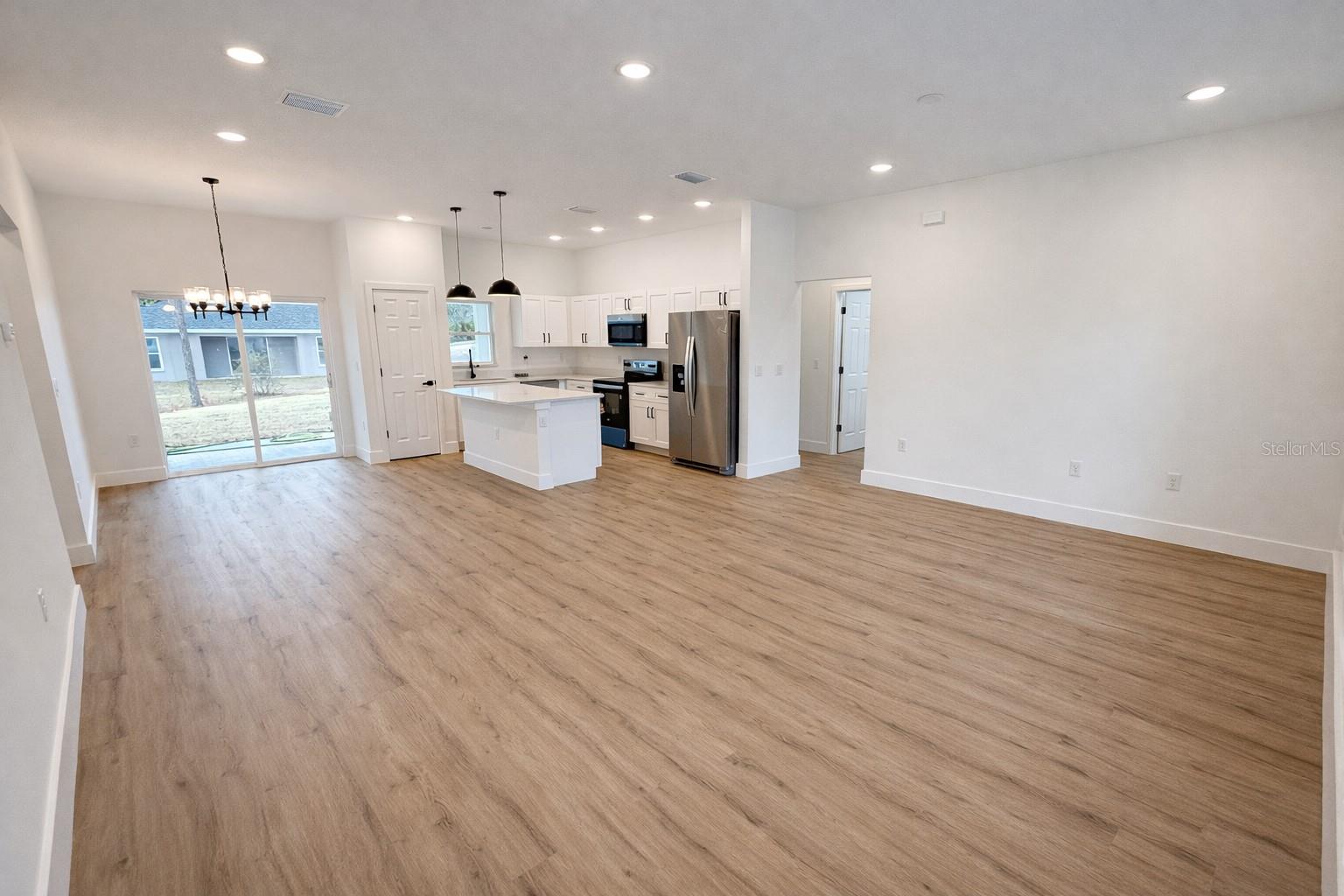 Image 8 of 31 For 1813 Hialeah Drive