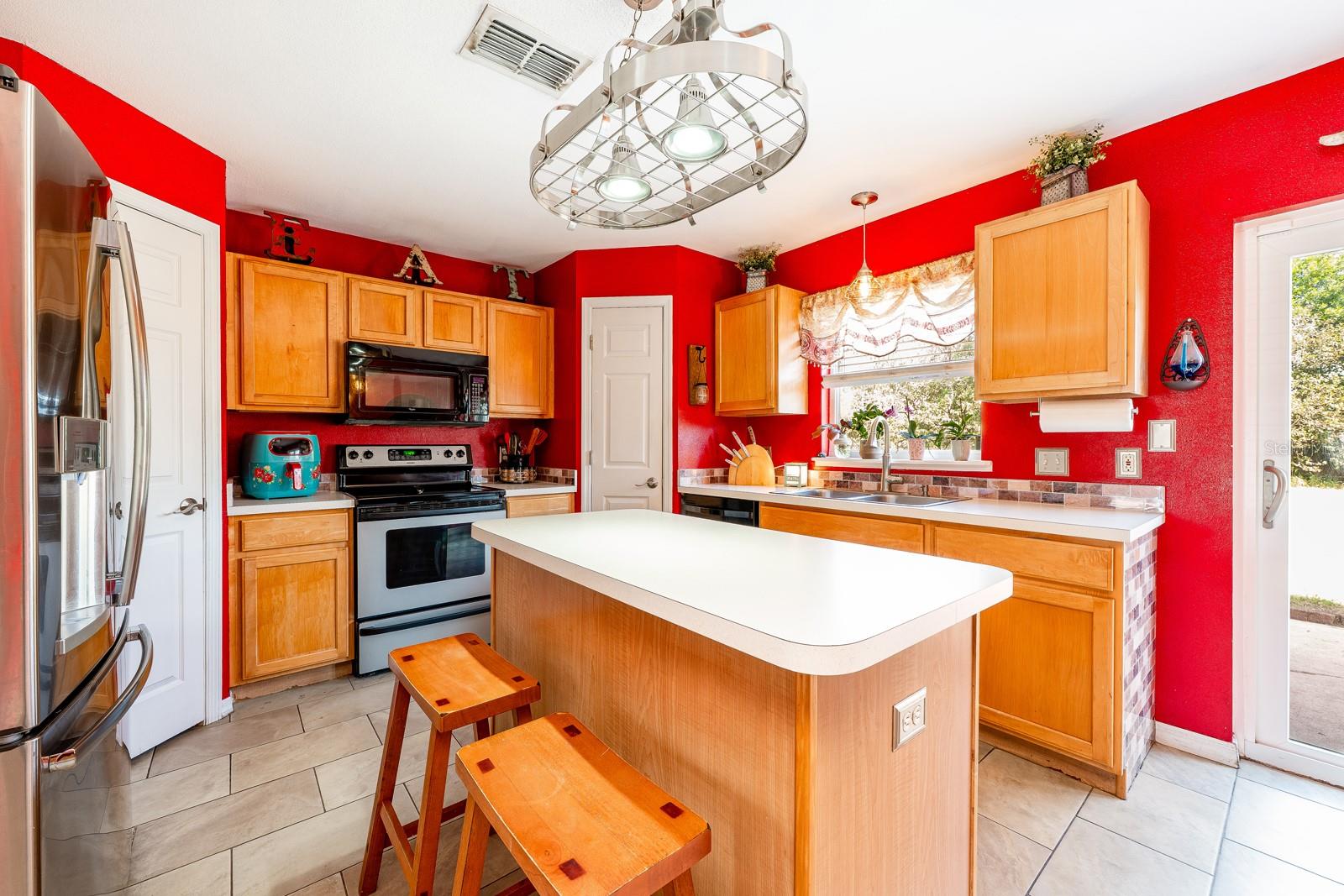 Image 12 of 36 For 819 Sunset Cove Drive