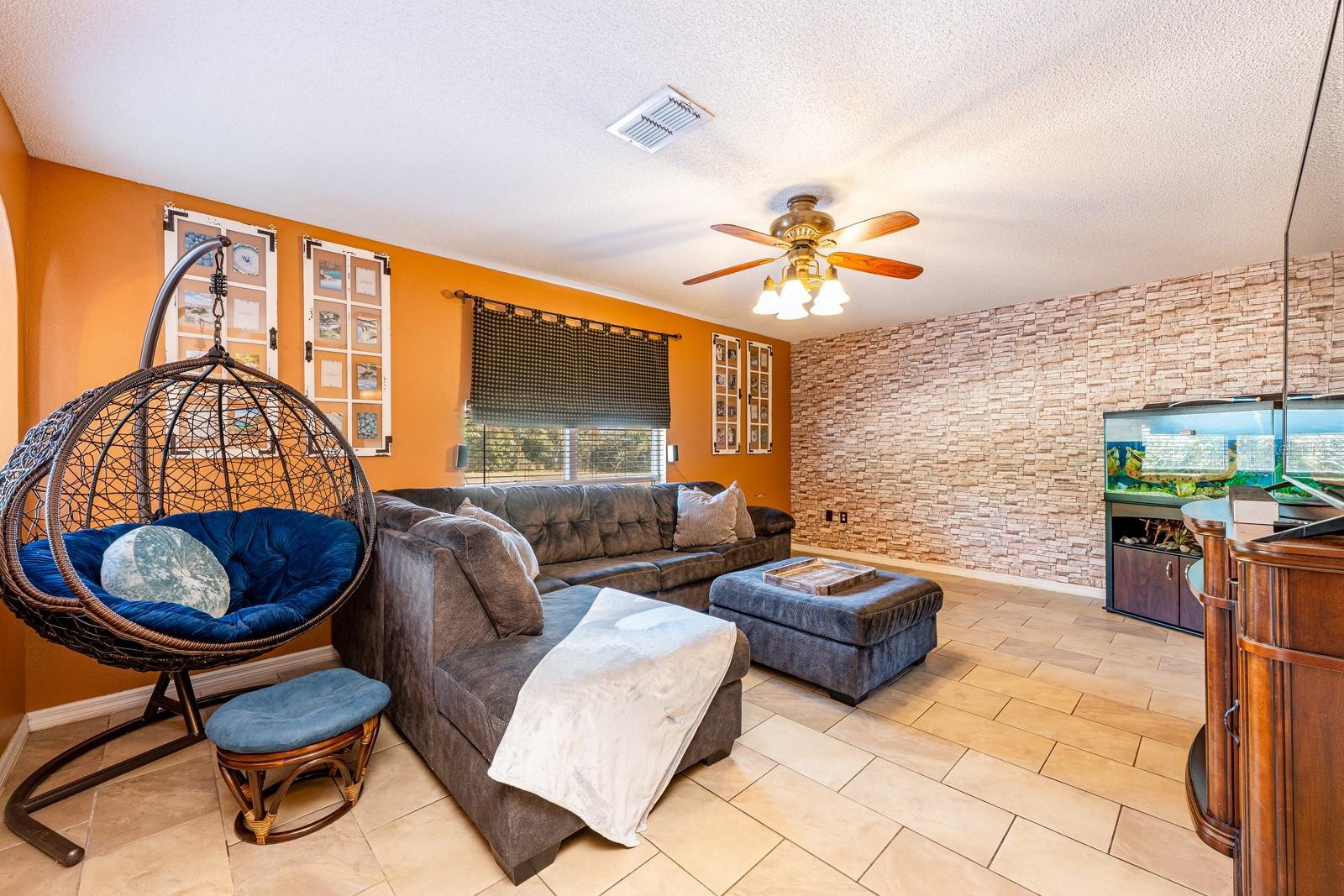 Image 15 of 36 For 819 Sunset Cove Drive