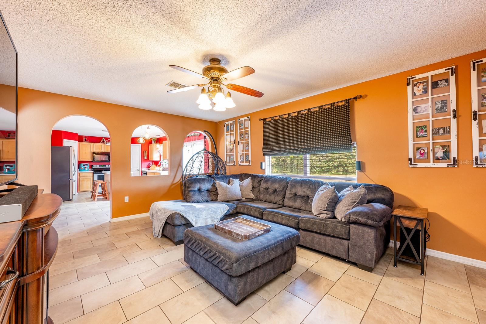 Image 17 of 36 For 819 Sunset Cove Drive