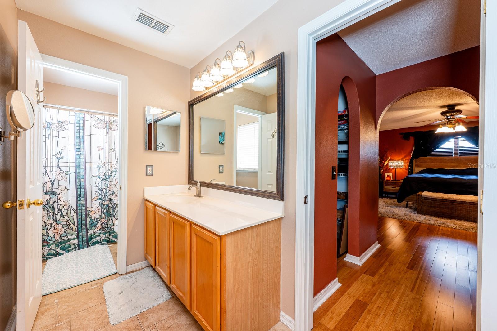 Image 28 of 36 For 819 Sunset Cove Drive