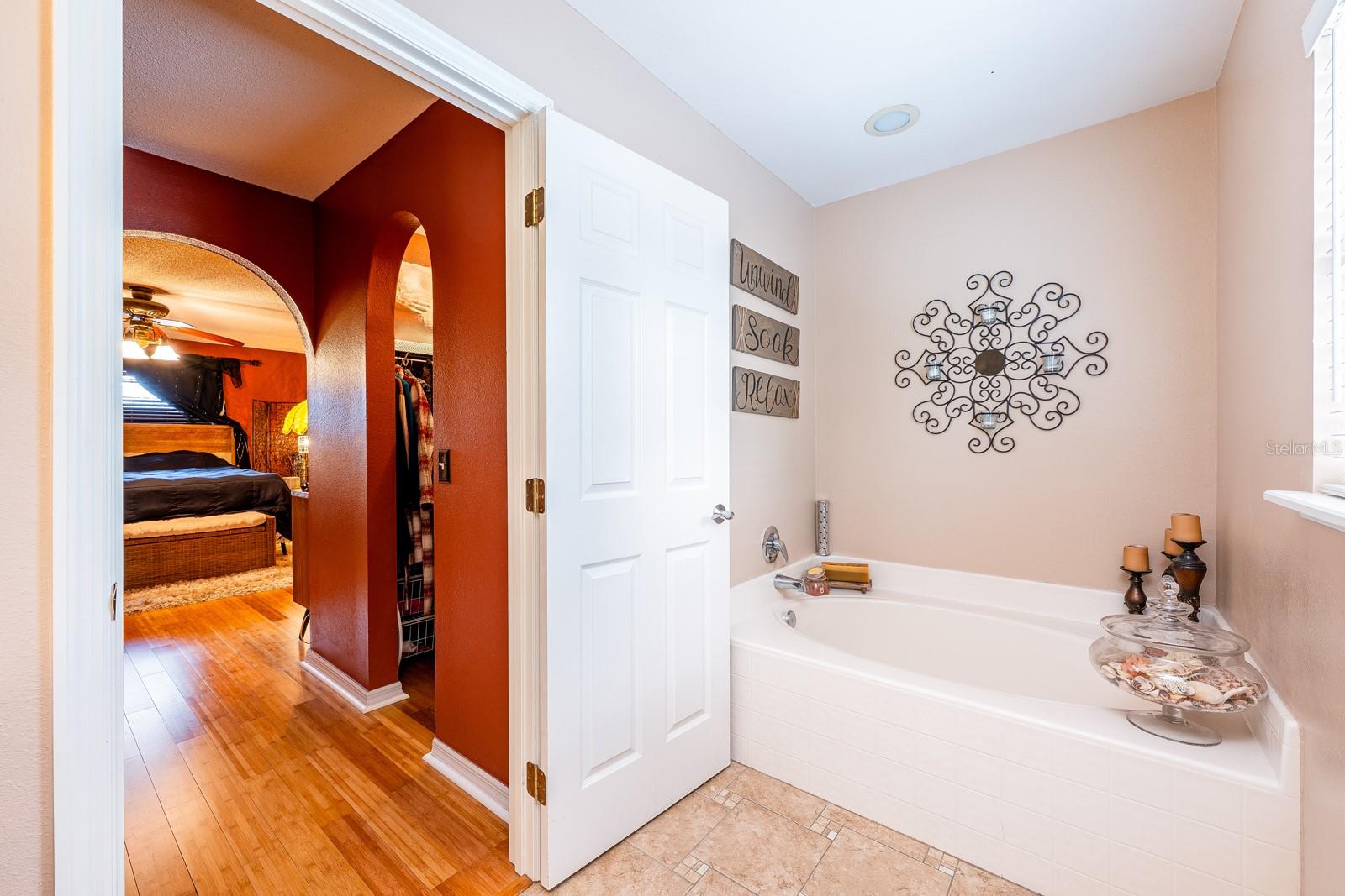 Image 29 of 36 For 819 Sunset Cove Drive