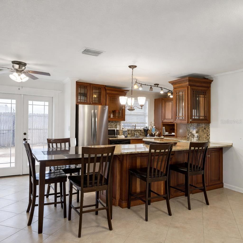 Image 11 of 33 For 1021 Fairburn Avenue