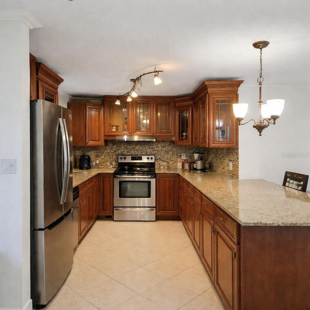 Image 15 of 33 For 1021 Fairburn Avenue