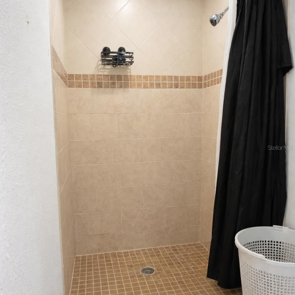 Image 23 of 33 For 1021 Fairburn Avenue