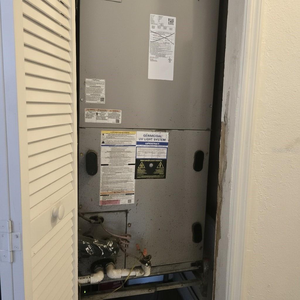 Image 31 of 33 For 1021 Fairburn Avenue