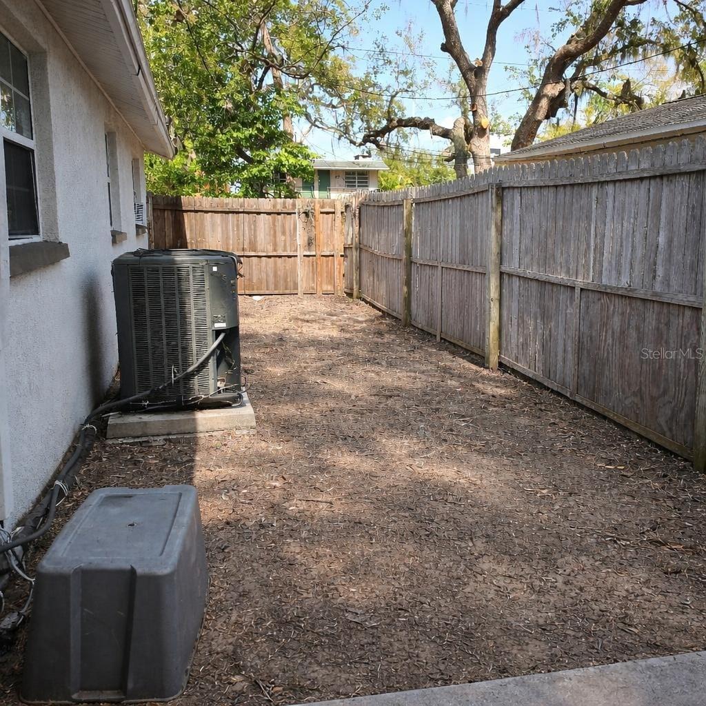 Image 6 of 33 For 1021 Fairburn Avenue