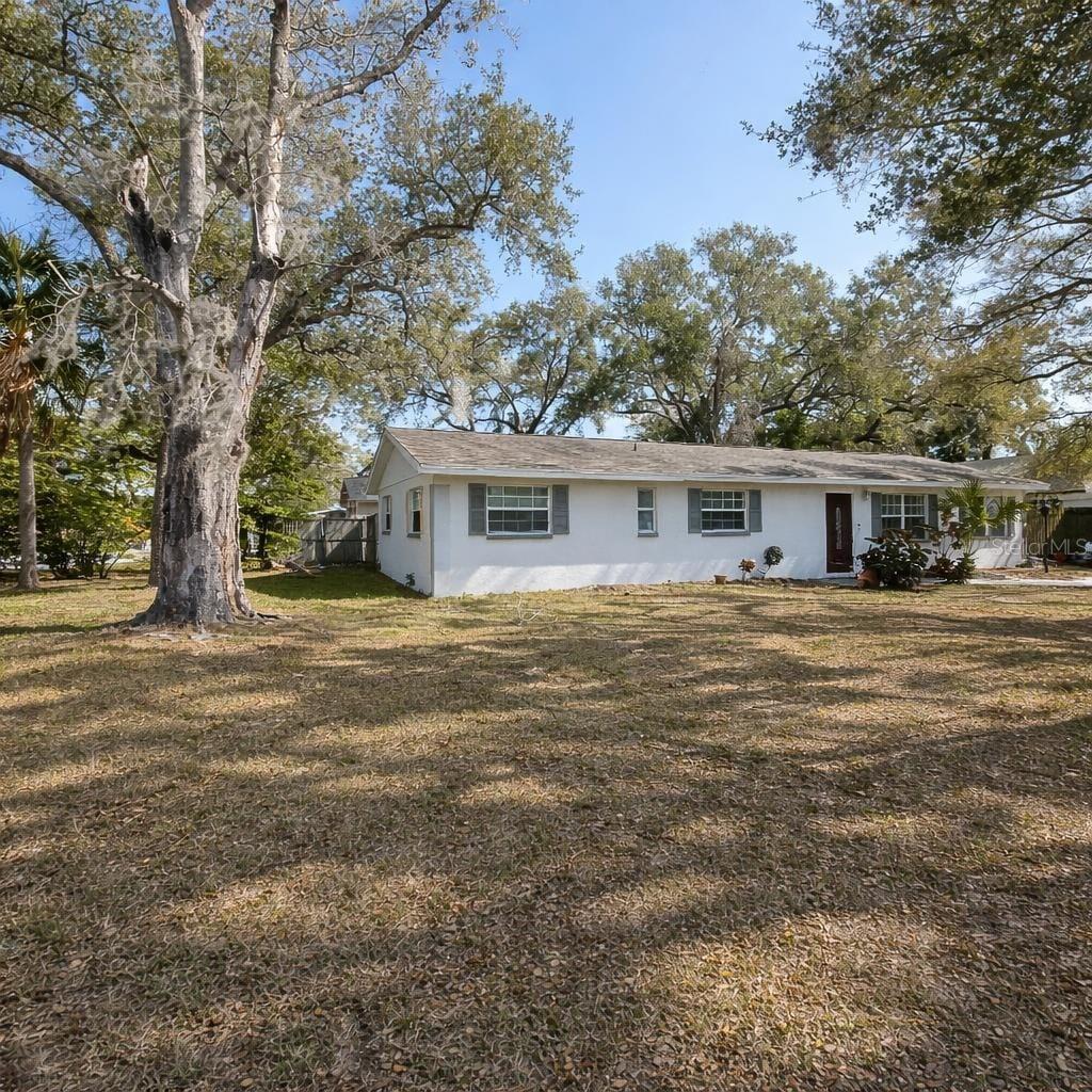 Image 8 of 33 For 1021 Fairburn Avenue