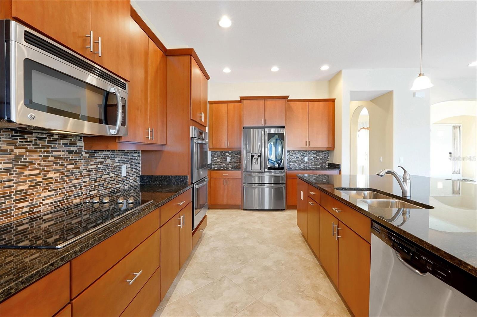 Image 16 of 65 For 880 Spinnaker Way