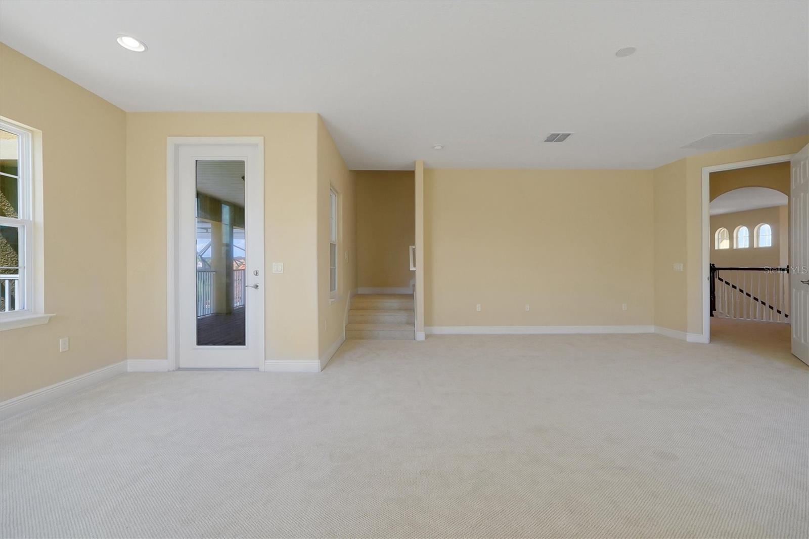 Image 30 of 65 For 880 Spinnaker Way