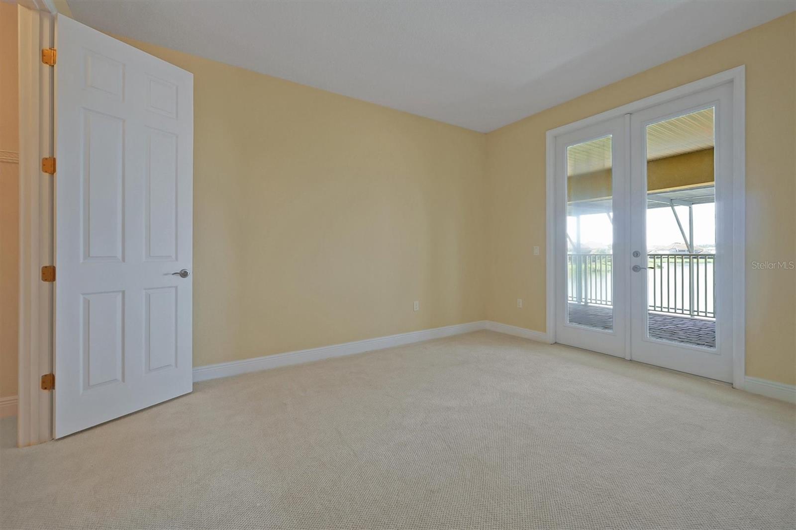 Image 40 of 65 For 880 Spinnaker Way