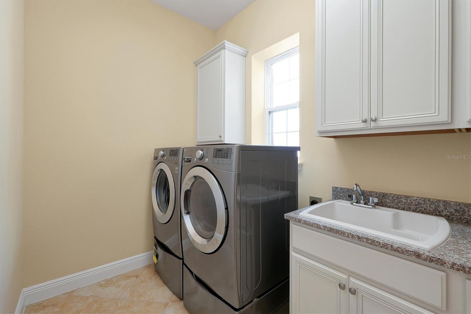 Image 45 of 65 For 880 Spinnaker Way