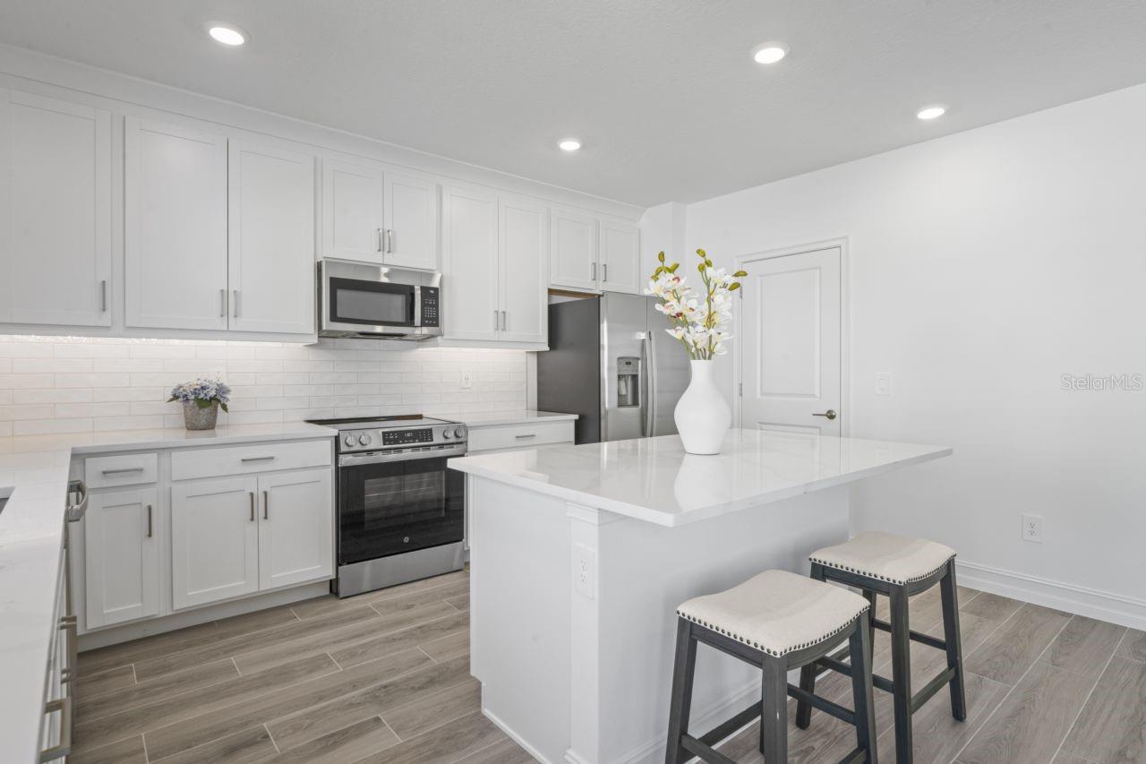 Image 12 of 63 For 28436 Grassland Ranch Lane