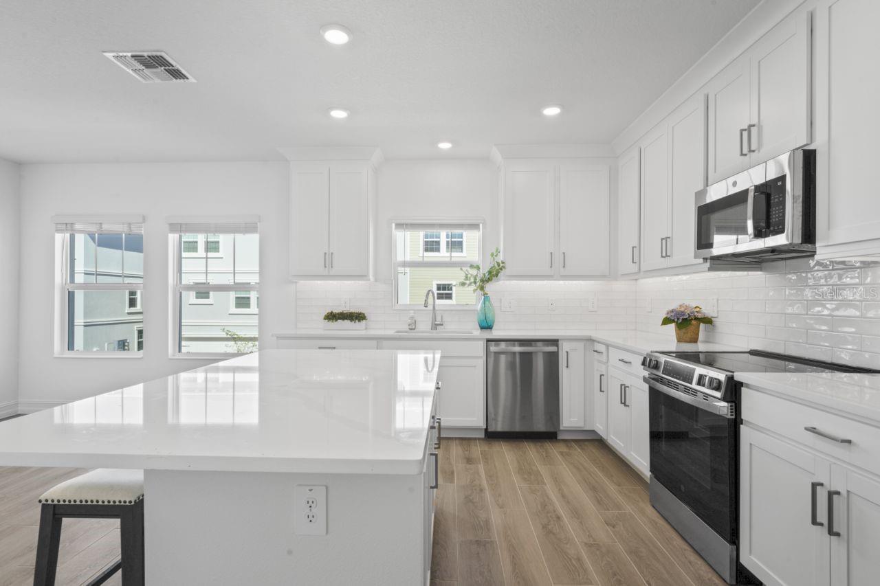 Image 16 of 63 For 28436 Grassland Ranch Lane