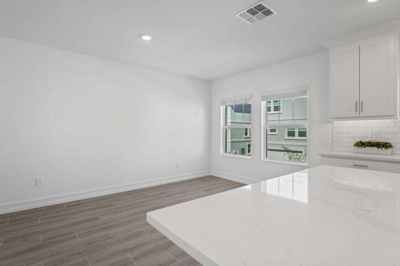 Image 17 of 63 For 28436 Grassland Ranch Lane