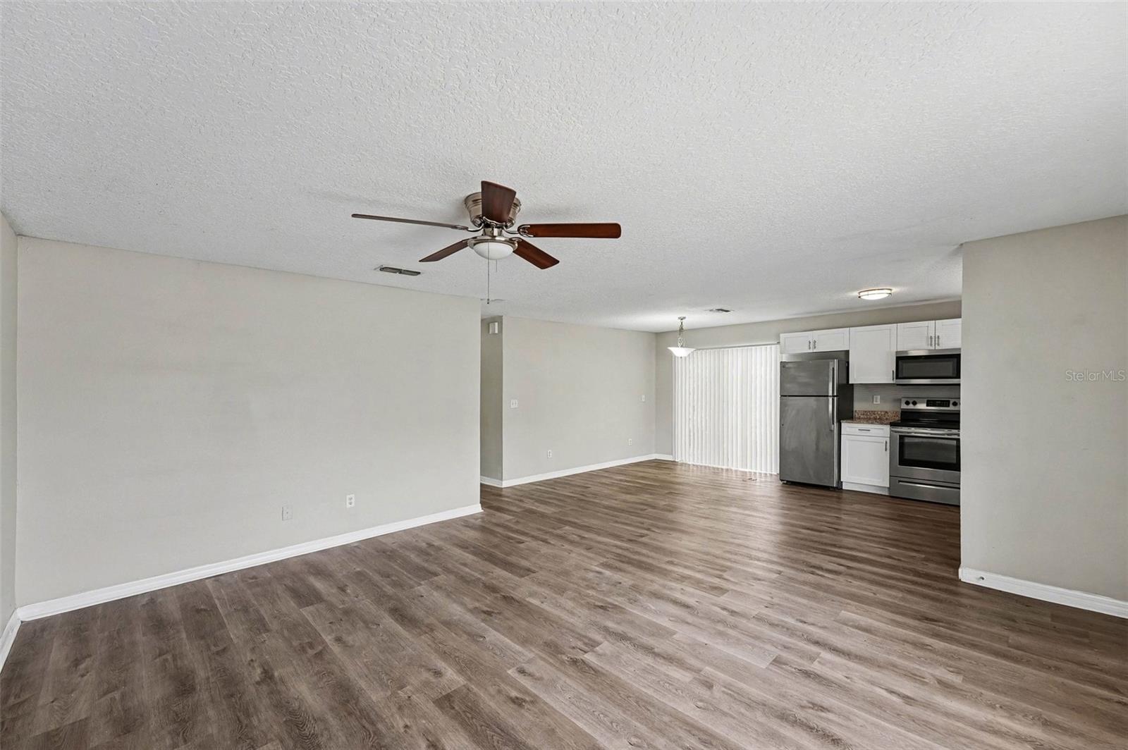 Listing photo id 1 for 919 18th Street S