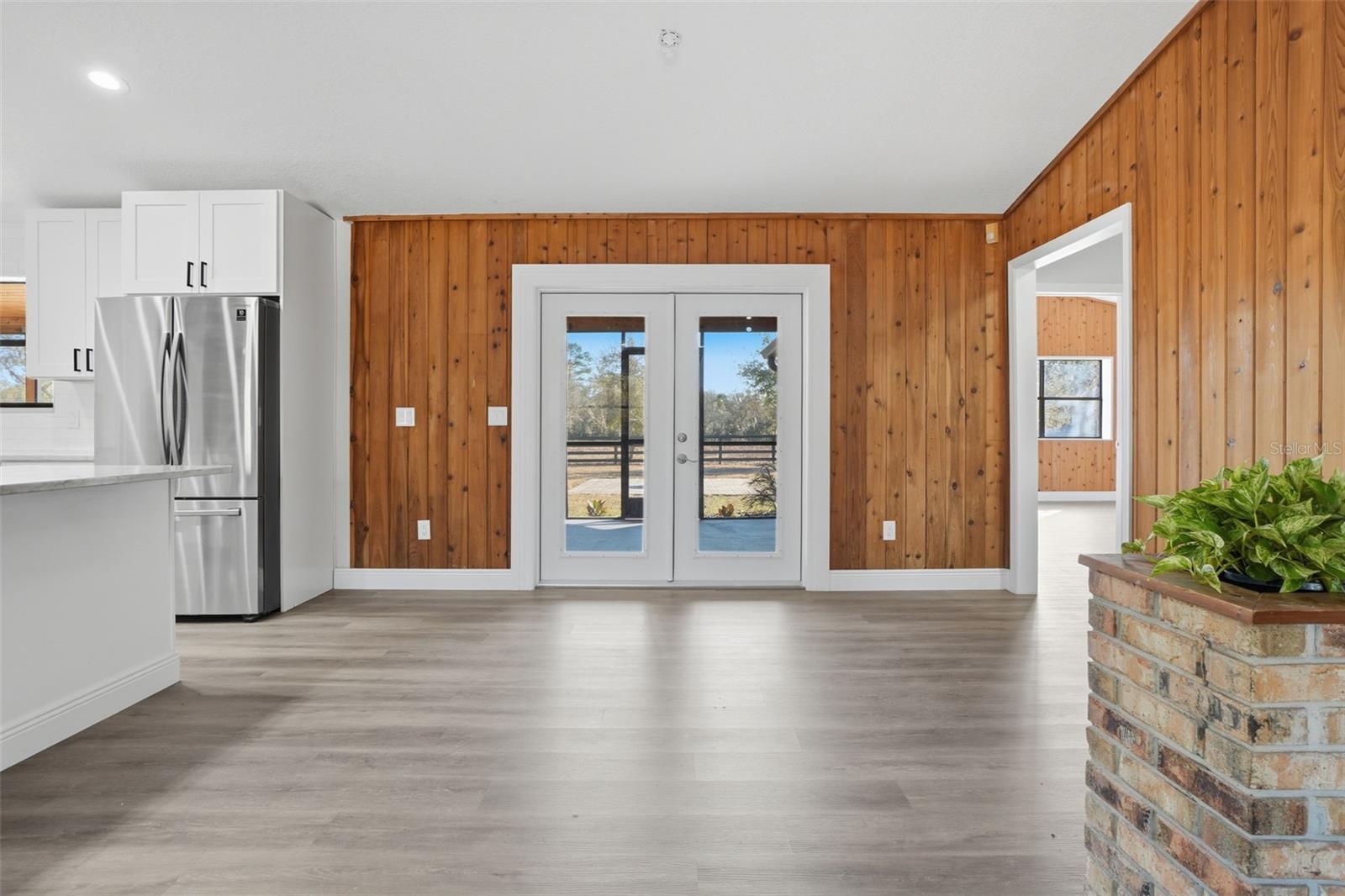 Image 15 of 65 For 370 Sand Pine Place