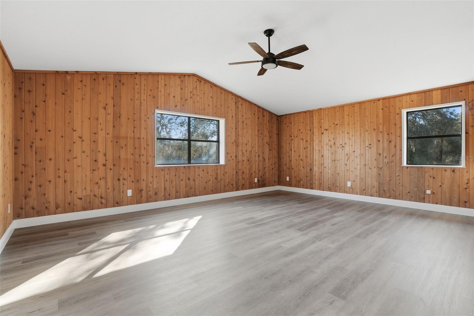 Image 18 of 65 For 370 Sand Pine Place