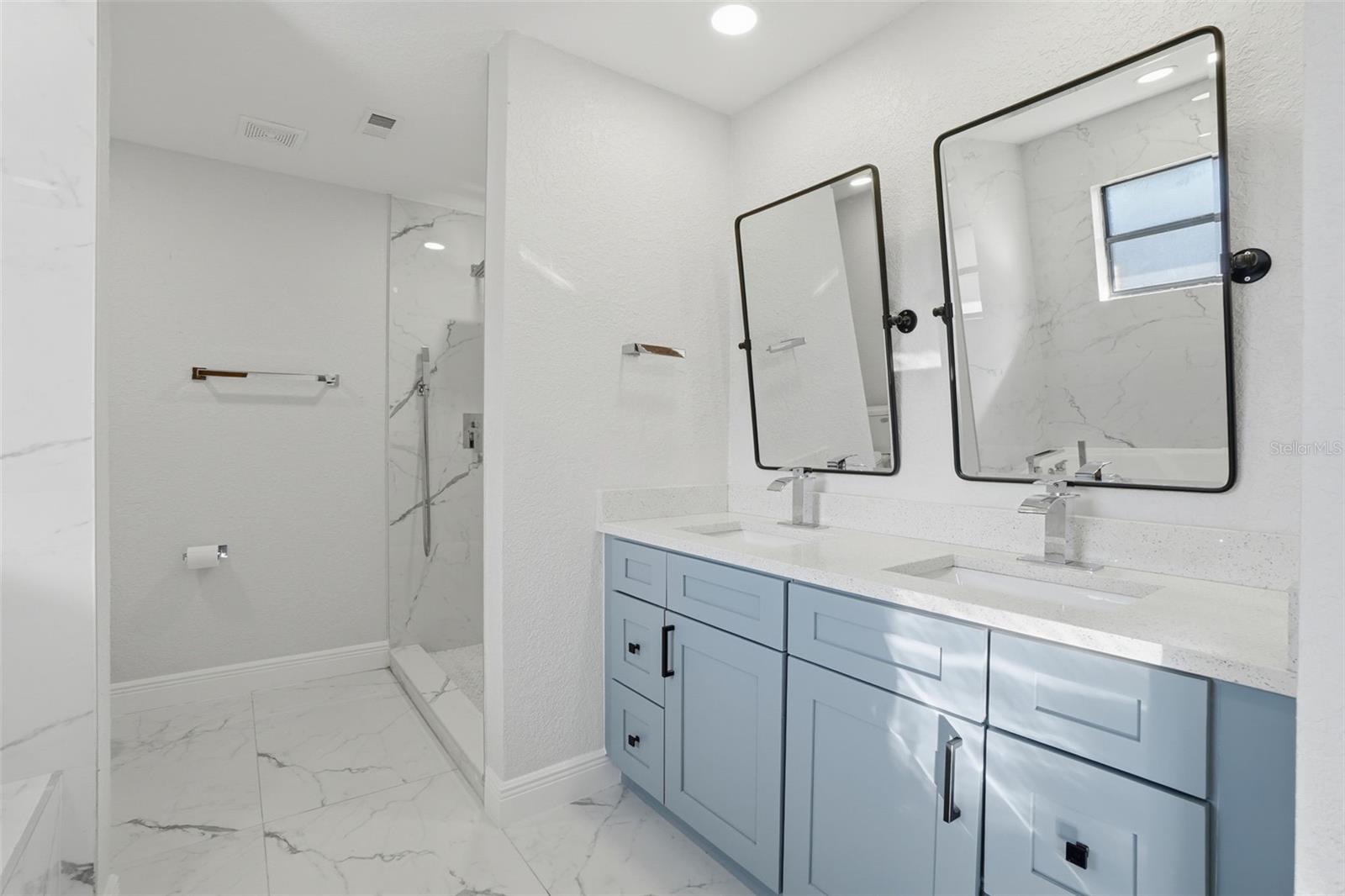 Image 23 of 65 For 370 Sand Pine Place