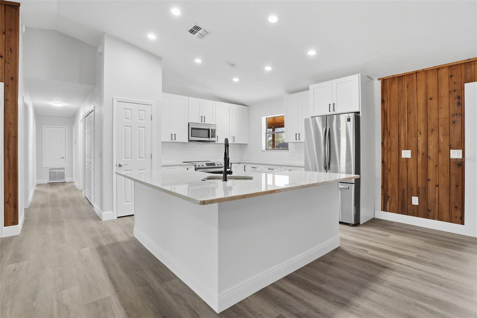 Image 7 of 65 For 370 Sand Pine Place